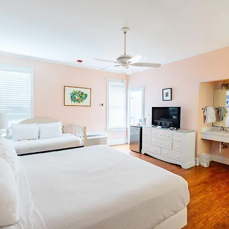 King Suite At Curry Mansion With Heated Pool!